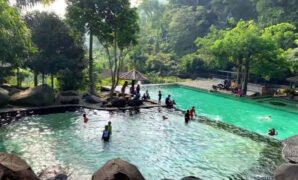 31 Review Menarik Taman Batu Purwakarta Wisata Air Alami Pegunungan