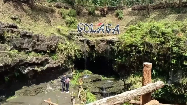 Obyek Wisata Alam Golaga Goa Lawa Purbalingga : Keajaiban alam dengan gua megah. Sensasi petualangan dan keindahan alam yang memukau menanti Anda di sini.