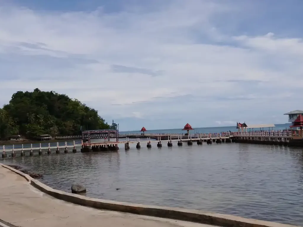 Pantai Carocok Painan: Destinasi Wisata Populer Di Sumatera Barat